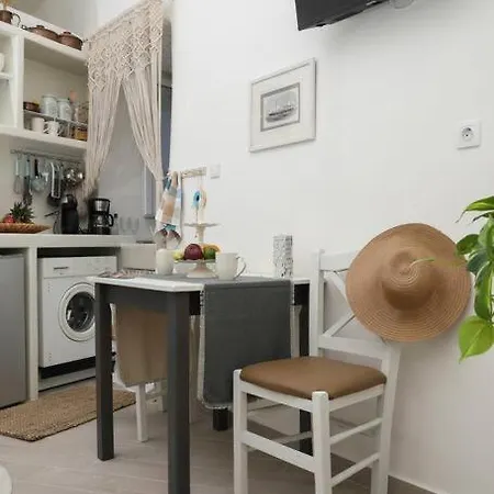 Coco's Luxury Naxos Apartment *